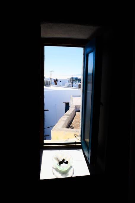Villa Το Πάνω Σπίτι Της Μαριάνθης Márpissa Exterior foto