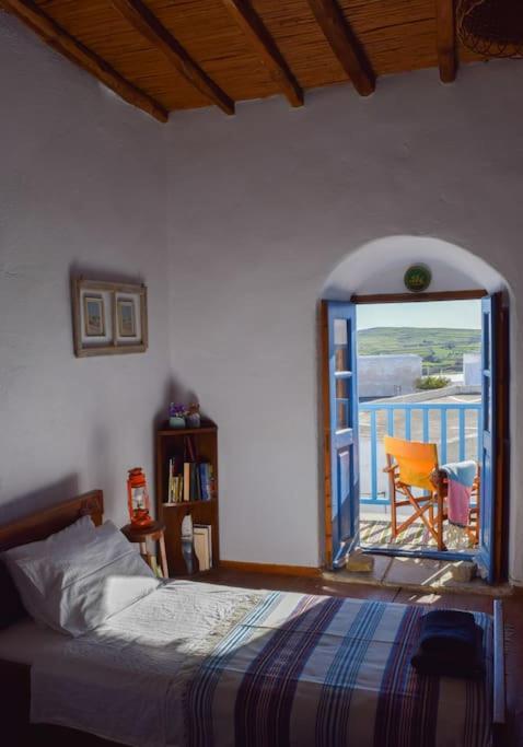 Villa Το Πάνω Σπίτι Της Μαριάνθης Márpissa Exterior foto