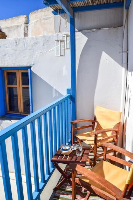 Villa Το Πάνω Σπίτι Της Μαριάνθης Márpissa Exterior foto